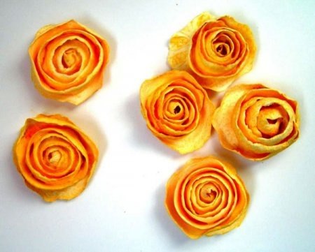 Rožės iš apelsino žievelės